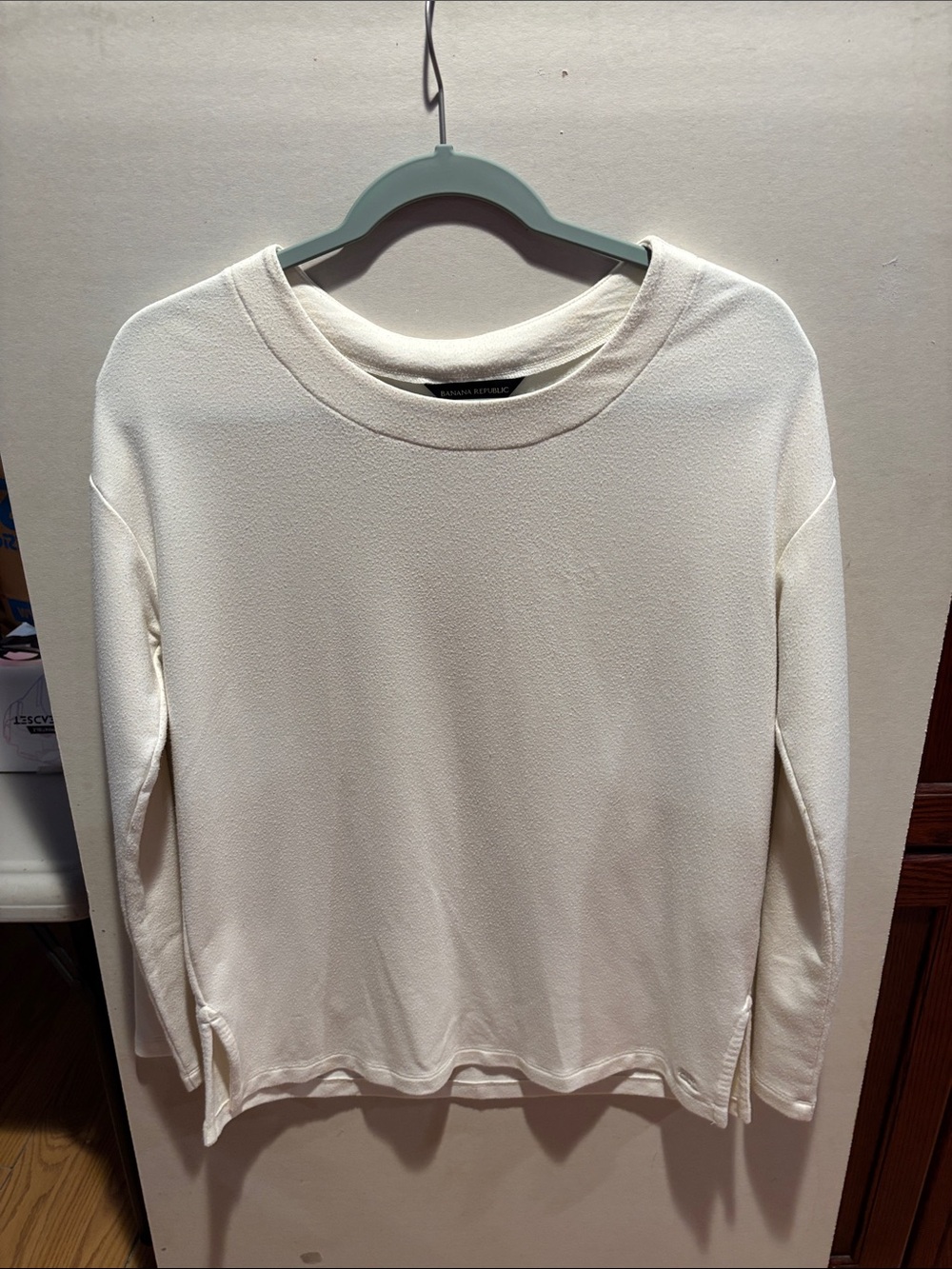 Banana Republic White Crewneck Long Sleeve Top